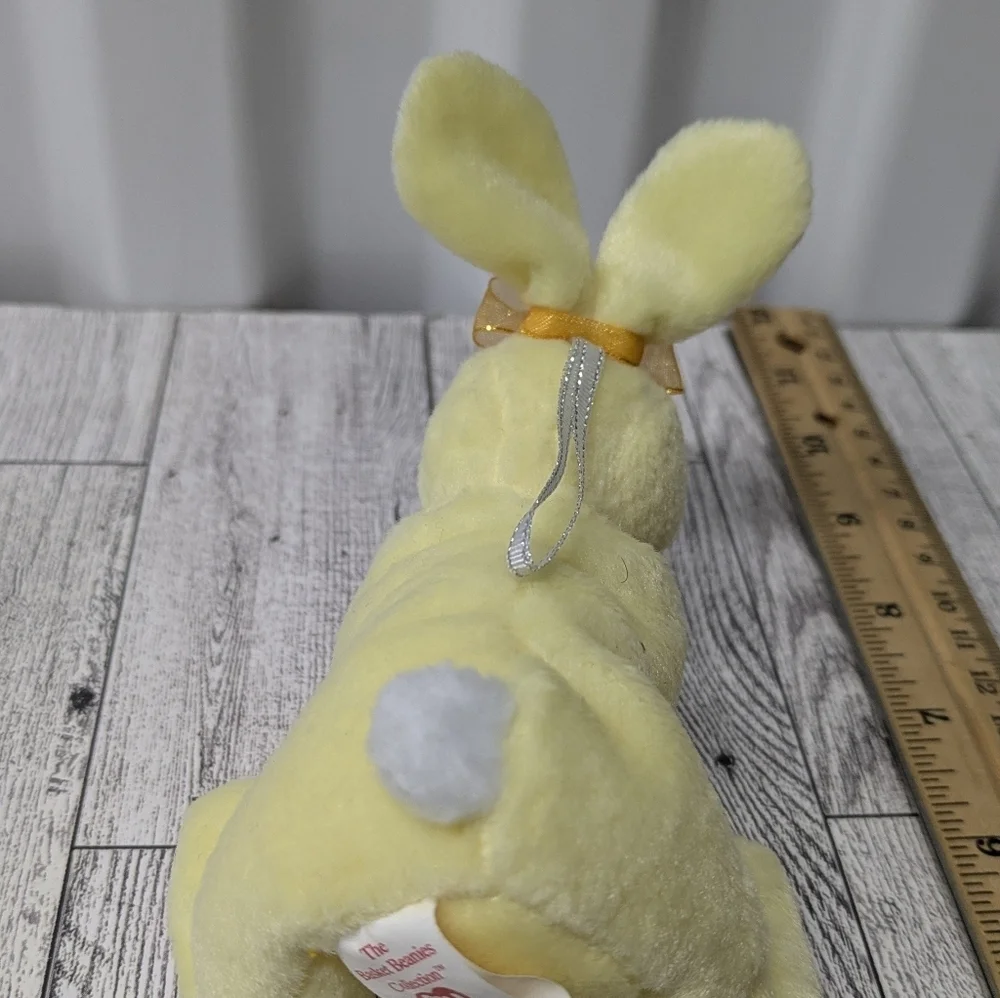 Ty Nibbles Plush Yellow Bunny with Orange Bow and Carrot